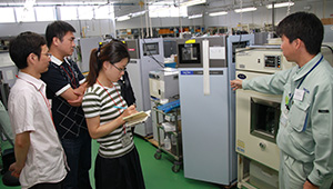 Visit to overseas technology trainees